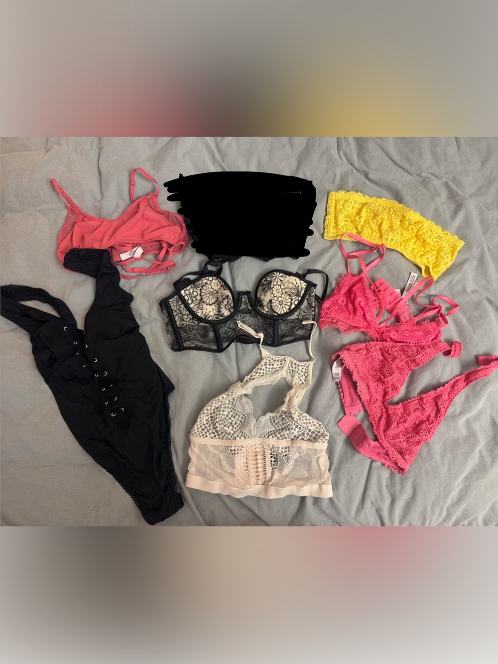 HUGE Victorias Secret Bralette/bodysuit/lingerie lot XS